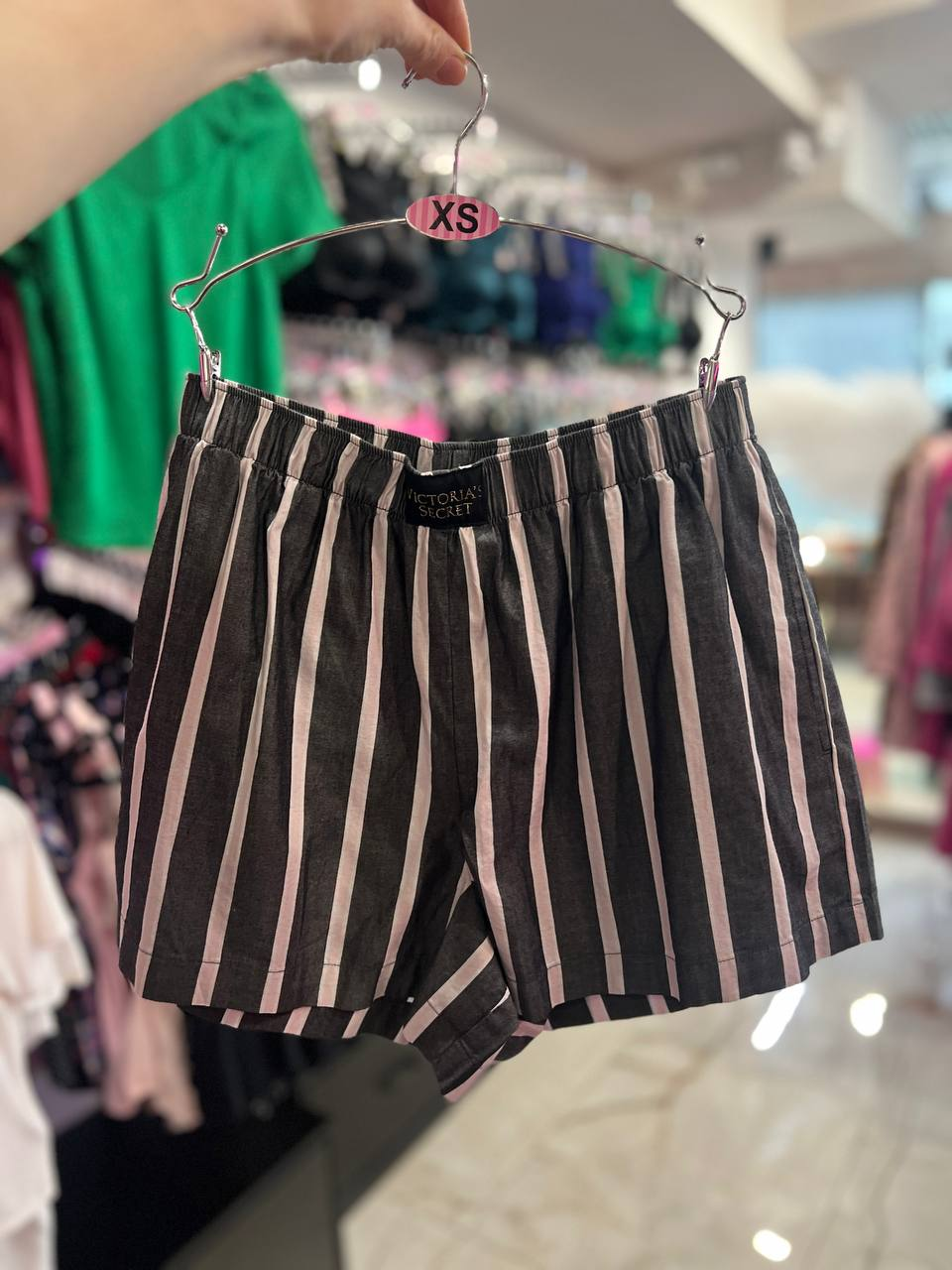 Шорти жіночі Victoria's Secret Cotton Boxer Shorts бавовняні в смужку XS Чорний (17529106)