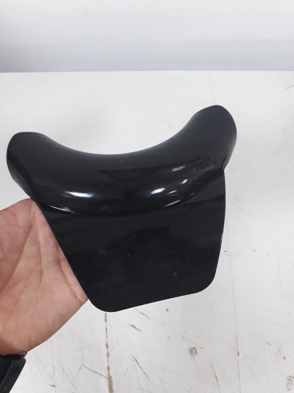 Воротник-подголовник для парикмахерской мойки ДенІС professional на присосках Черный (1660339511) - фото 2 Воротник-подголовник для парикмахерской мойки ДенІС professional на присосках Черный (1660339511) - фото 2