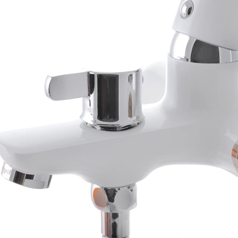 Смеситель для ванны IBERGRIF Square M13222W настенный с коротким изливом латунный Белый матовый (OL-IB0033) - фото 2 Смеситель для ванны IBERGRIF Square M13222W настенный с коротким изливом латунный Белый матовый (OL-IB0033) - фото 2