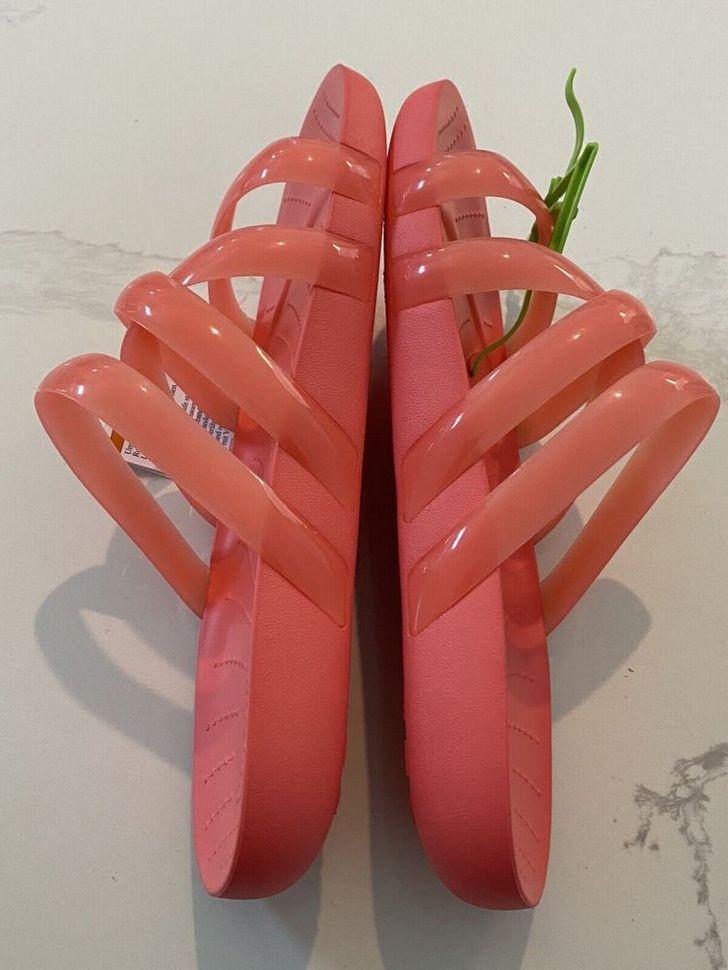 Шльопанці жіночі утеплені Crocs Splash Glossy Strappy Sandal Neon Watermelon р. 39-40 Помаранчевий (14843) - фото 10 Шльопанці жіночі утеплені Crocs Splash Glossy Strappy Sandal Neon Watermelon р. 39-40 Помаранчевий (14843) - фото 10