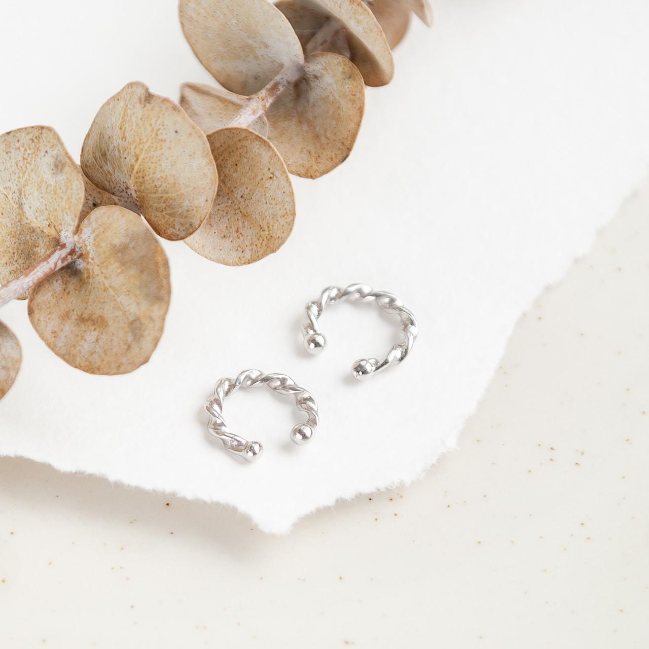 Серьги-кафе серебряные в форме спиралей для верхней части уха