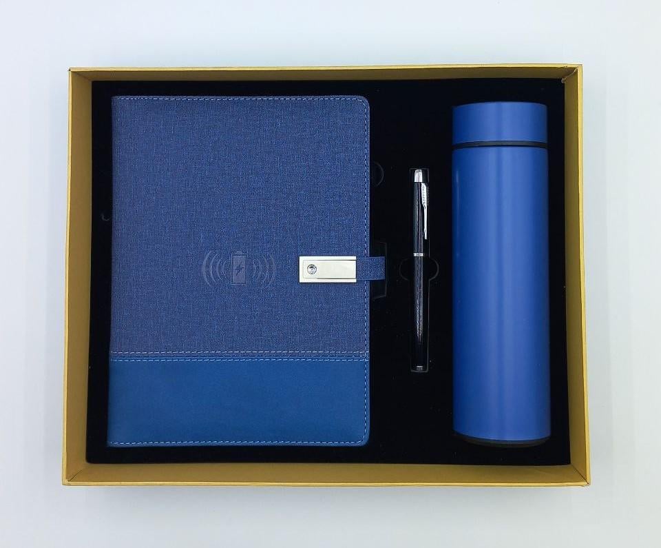 Блокнот с беспроводной зарядкой/флешкой/термосом 16 ГБ Синий (22854142) Блокнот с беспроводной зарядкой/флешкой/термосом 16 ГБ Синий (22854142)