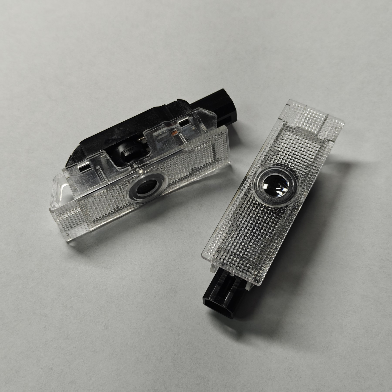 Подсветка светодиодная штатная на двери автомобиля с логотипом ALFA ROMEO (2175775513)