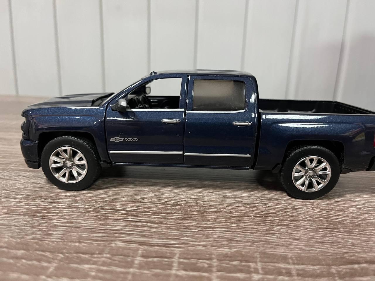 Іграшкова машинка АвтоСвіт Chevrolet Silverado Centennial 1:24 металева (AP-1948) - фото 3