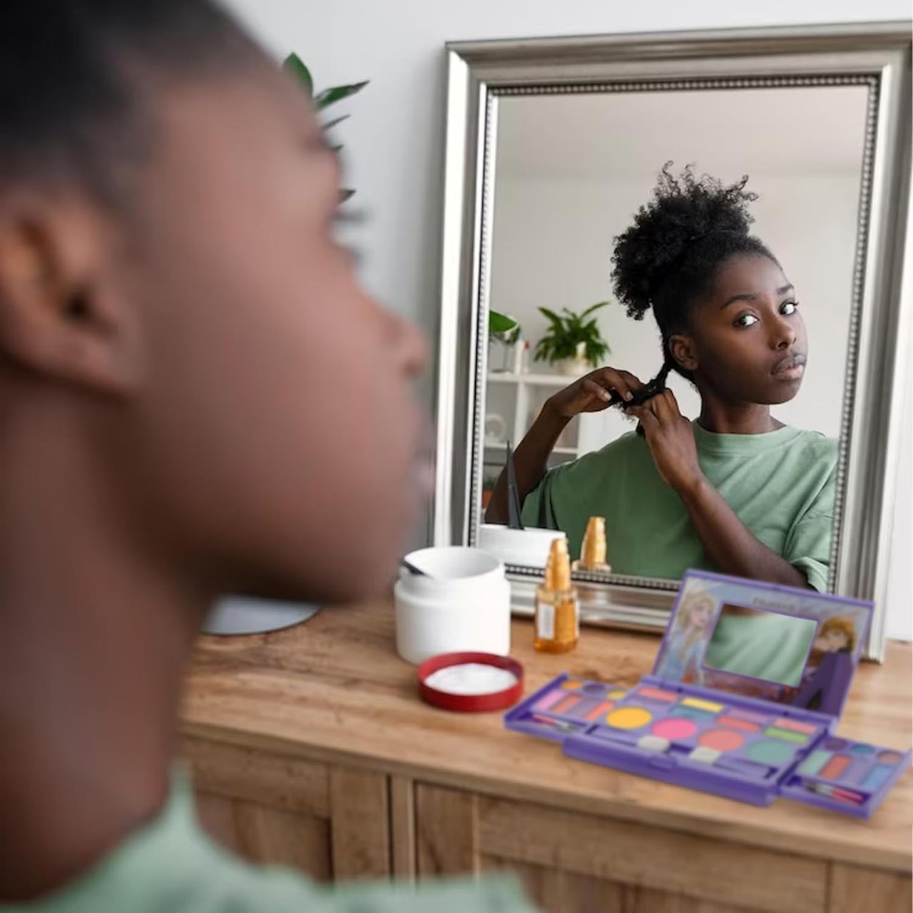 Косметичний набір для макіяжу Disney Frozen Elsa Anna з дзеркалом - фото 6 Косметичний набір для макіяжу Disney Frozen Elsa Anna з дзеркалом - фото 6