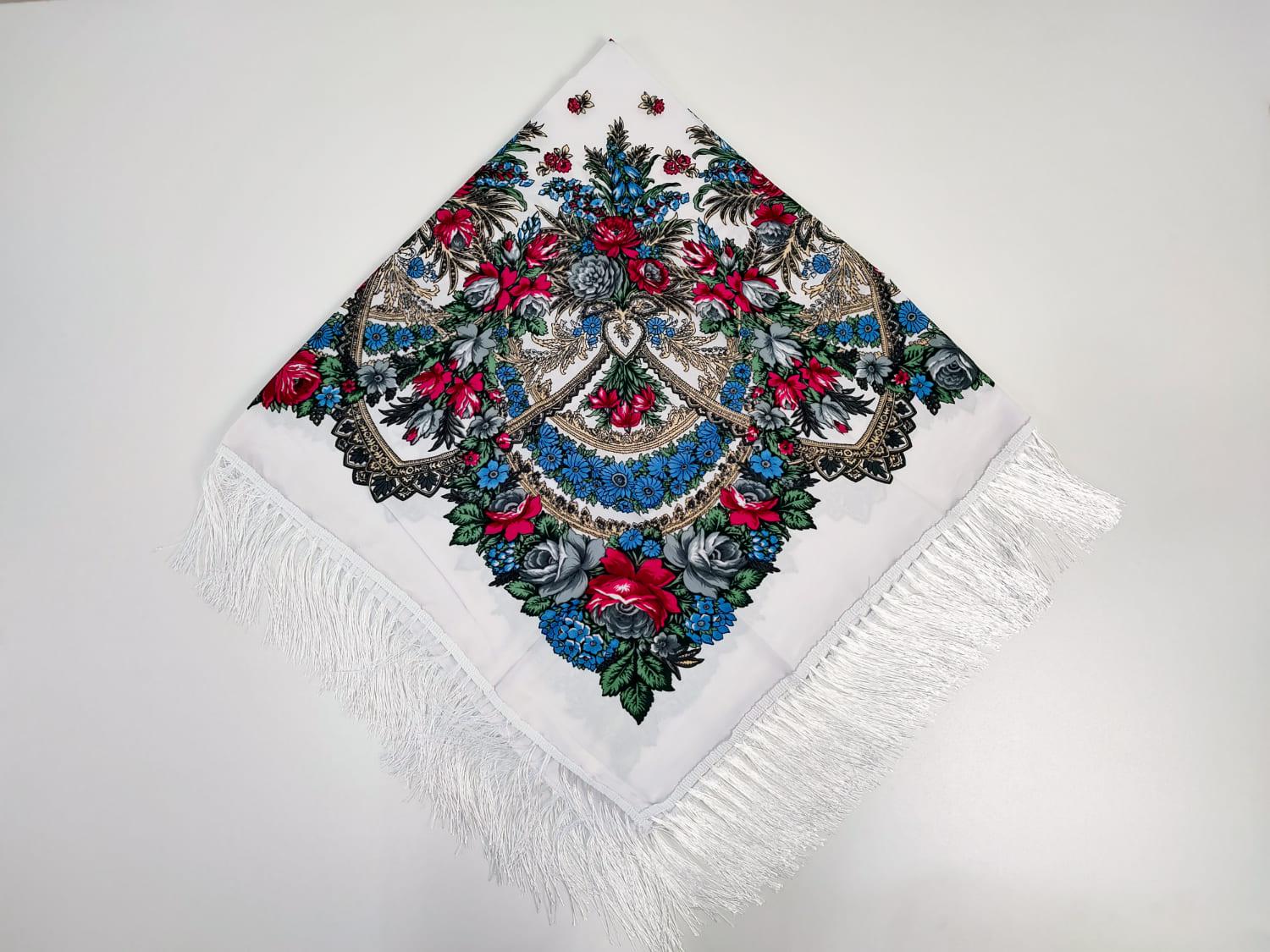 Платок Розы и полевые цветы 120х120 см Белый М34 (29416886)