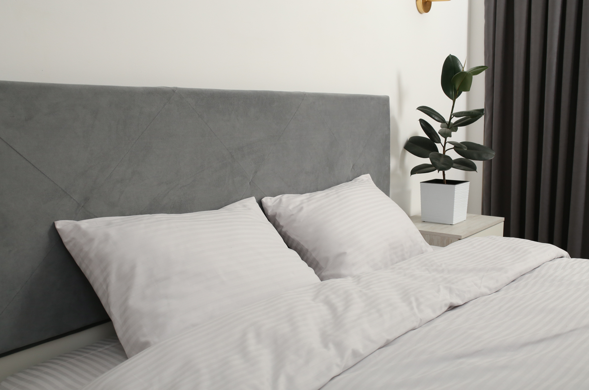 Комплект постельного белья евро Amore lightgray4108 страйп-сатин Светло-серый (KPB-Ae-STLux-lightgray4108 70x70_) - фото 4 Комплект постельного белья евро Amore lightgray4108 страйп-сатин Светло-серый (KPB-Ae-STLux-lightgray4108 70x70_) - фото 4