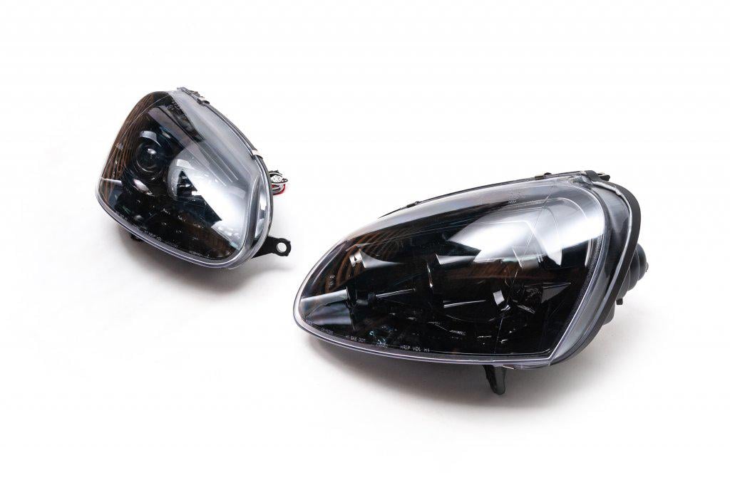 Передняя оптика LED для Volkswagen Golf 5 2 шт. Передняя оптика LED для Volkswagen Golf 5 2 шт.
