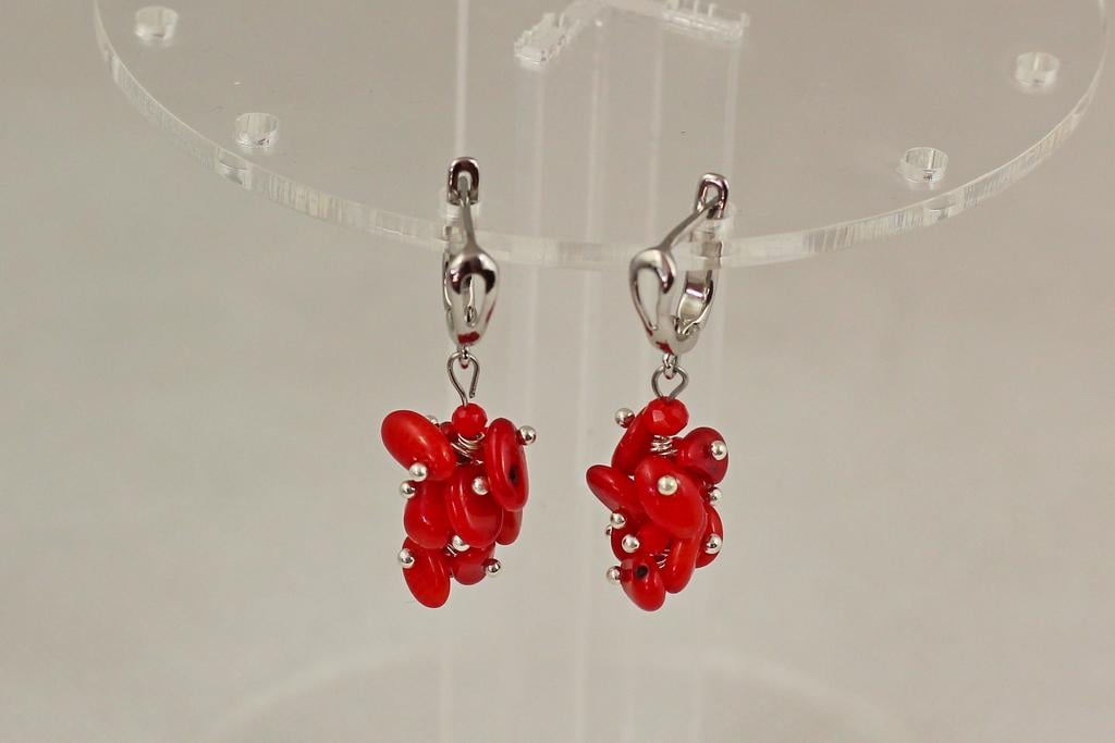 Серьги подвески гроздь корал 3,5 см Серебристый (31465844)