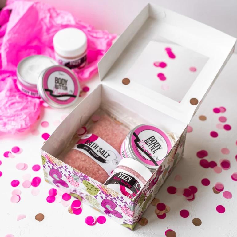 Подарунковий набір Strawberry magic (sapo 470) - фото 2 Подарунковий набір Strawberry magic (sapo 470) - фото 2