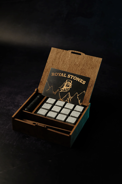 Камни для виски Royal Stones 12 шт. с мешочком и щипцами в деревянной упаковке с сертификатом (19448418) - фото 7