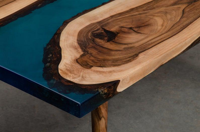 Стіл журнальний річка Денвер дизайнерський з прозорої синій епоксидної смоли та масиву горіха 800х500х480 мм - фото 8 Стіл журнальний річка Денвер дизайнерський з прозорої синій епоксидної смоли та масиву горіха 800х500х480 мм - фото 8