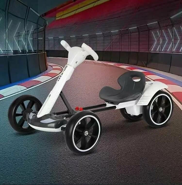 Электромобиль складной с аккумулятором с пультом управления до 6 км/ч Белый (мд-17363)