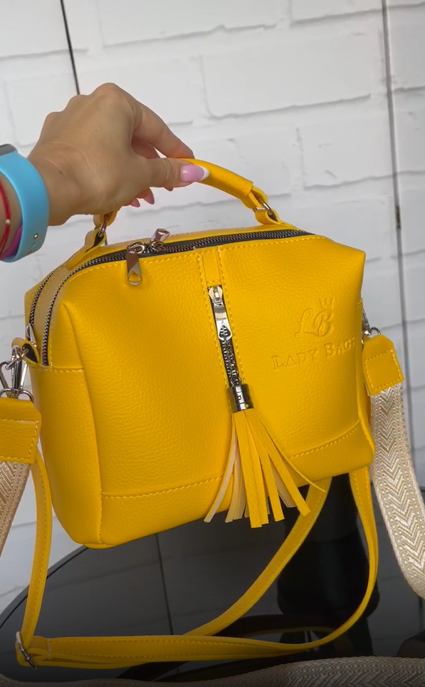 Сумка крос боді через плече з екошкіри жіноча містка з широким ременем Жовтий - фото 4 Сумка крос боді через плече з екошкіри жіноча містка з широким ременем Жовтий - фото 4