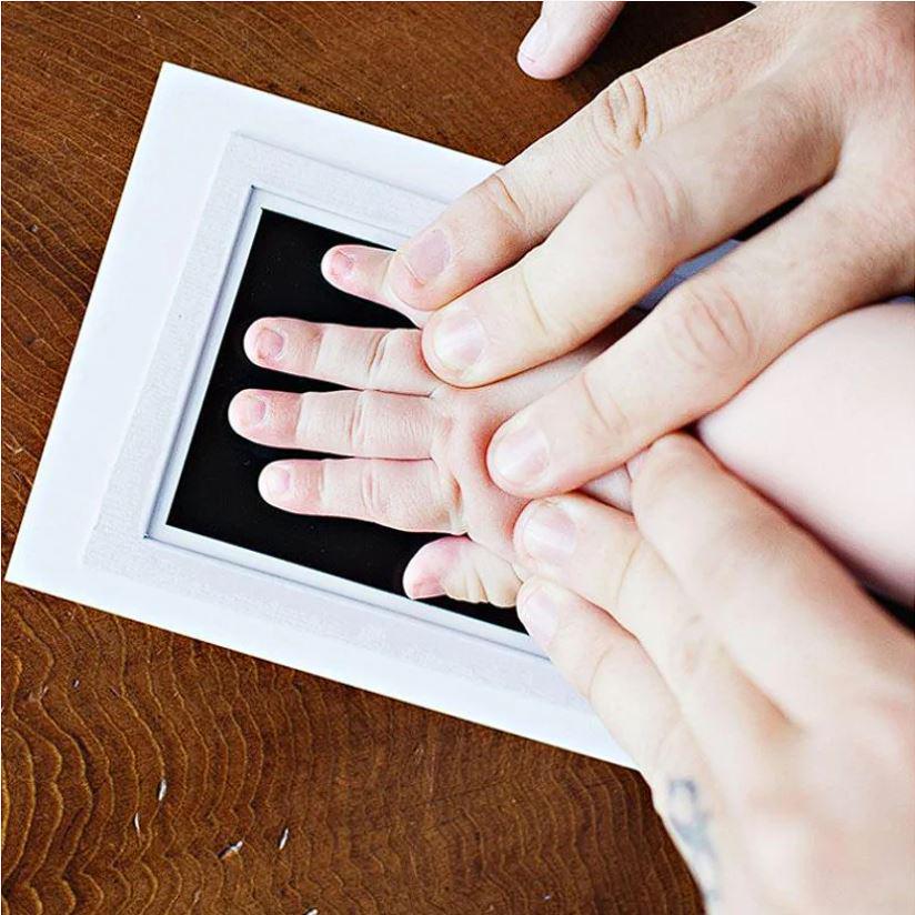 Набір для створення відбитків дитячих ручок і ніжок Чорний (20293) - фото 2 Набір для створення відбитків дитячих ручок і ніжок Чорний (20293) - фото 2