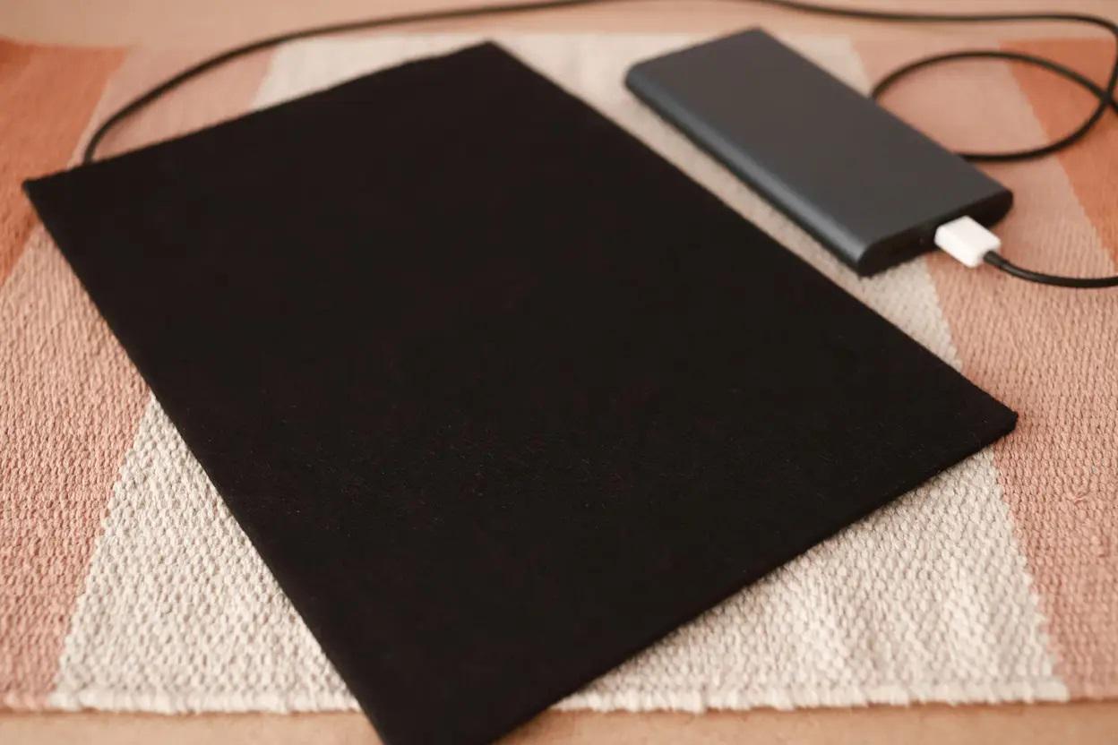 Грелка карманная Трио 05002 с функцией Power Bank 5 В 10 Вт 20,5x29,5 см Черный (609274) - фото 4