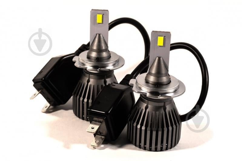 Комплект LED ламп HeadLight F1X H7 (PX26d) 52W 12V 8400Lm с активным охлаждением (увеличенная светоотдача) Комплект LED ламп HeadLight F1X H7 (PX26d) 52W 12V 8400Lm с активным охлаждением (увеличенная светоотдача)