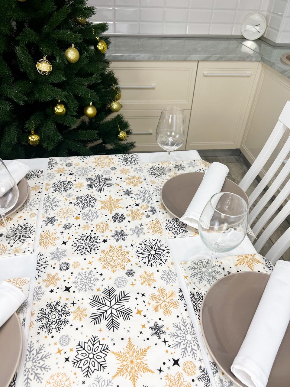 Комплект новогодний водоотталкивающий с принтом Вьюга Ранер 170x40 см/28 салфетки 30x40 см Бежевый (846-716) Комплект новогодний водоотталкивающий с принтом Вьюга Ранер 170x40 см/28 салфетки 30x40 см Бежевый (846-716)