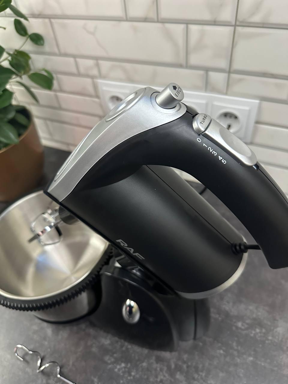 Міксер на підставці ручний RAF з обертаючою металевою чашею 3 л 5 швидкостей +турбо 1000 Вт Чорний (R-6662) - фото 8 Міксер на підставці ручний RAF з обертаючою металевою чашею 3 л 5 швидкостей +турбо 1000 Вт Чорний (R-6662) - фото 8