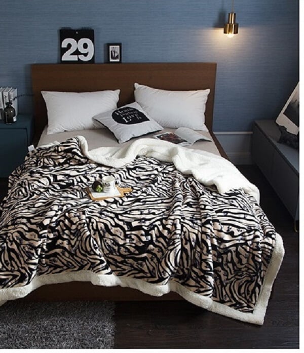 Плед-покрывало микрофибра двуспальный Sherpa Тигровый