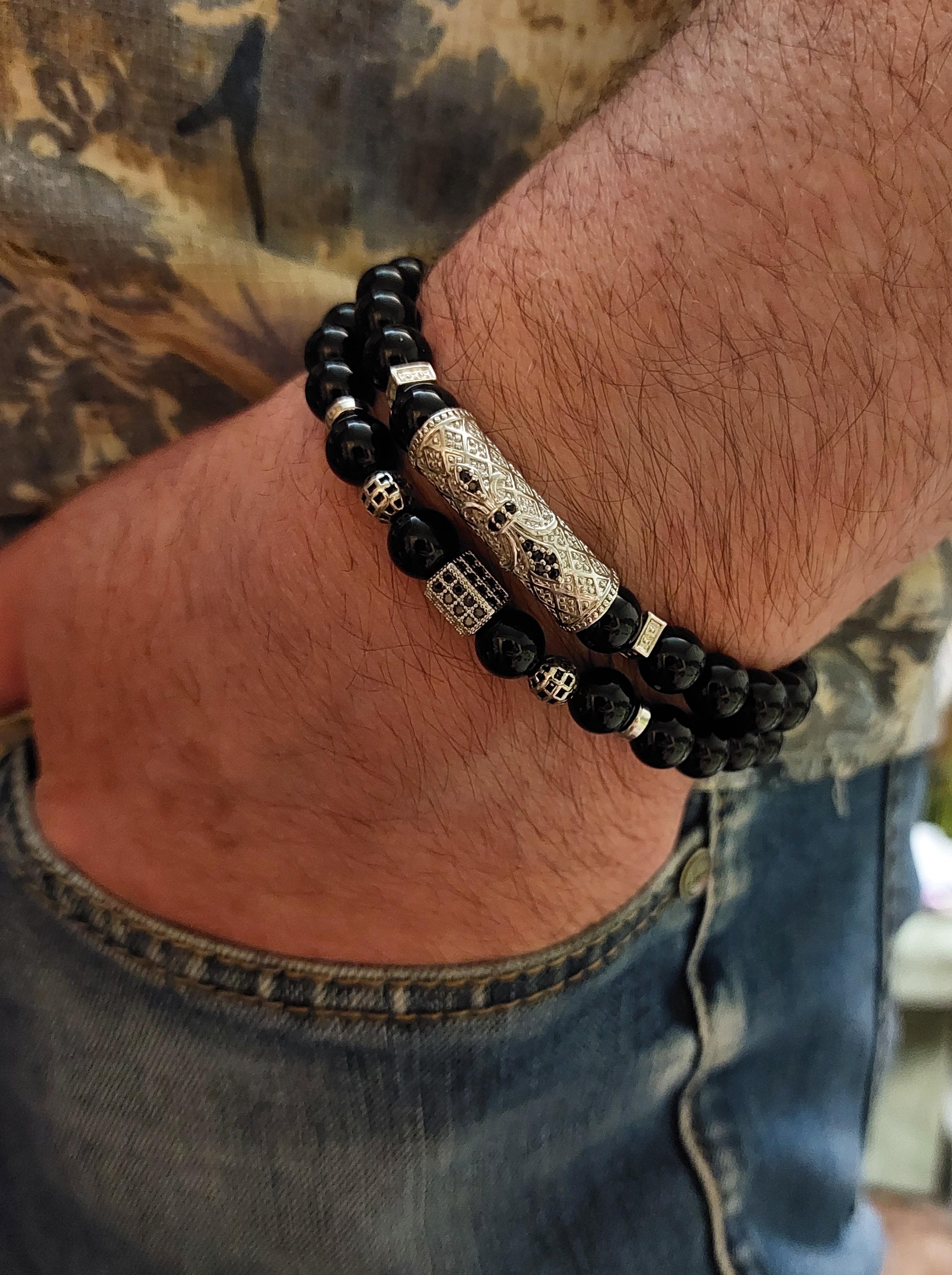 Браслеты LITAURS из натуральных камней Черный агат d 8 мм и металлическими вставками L 18-21 см 2 шт. (260301-1)