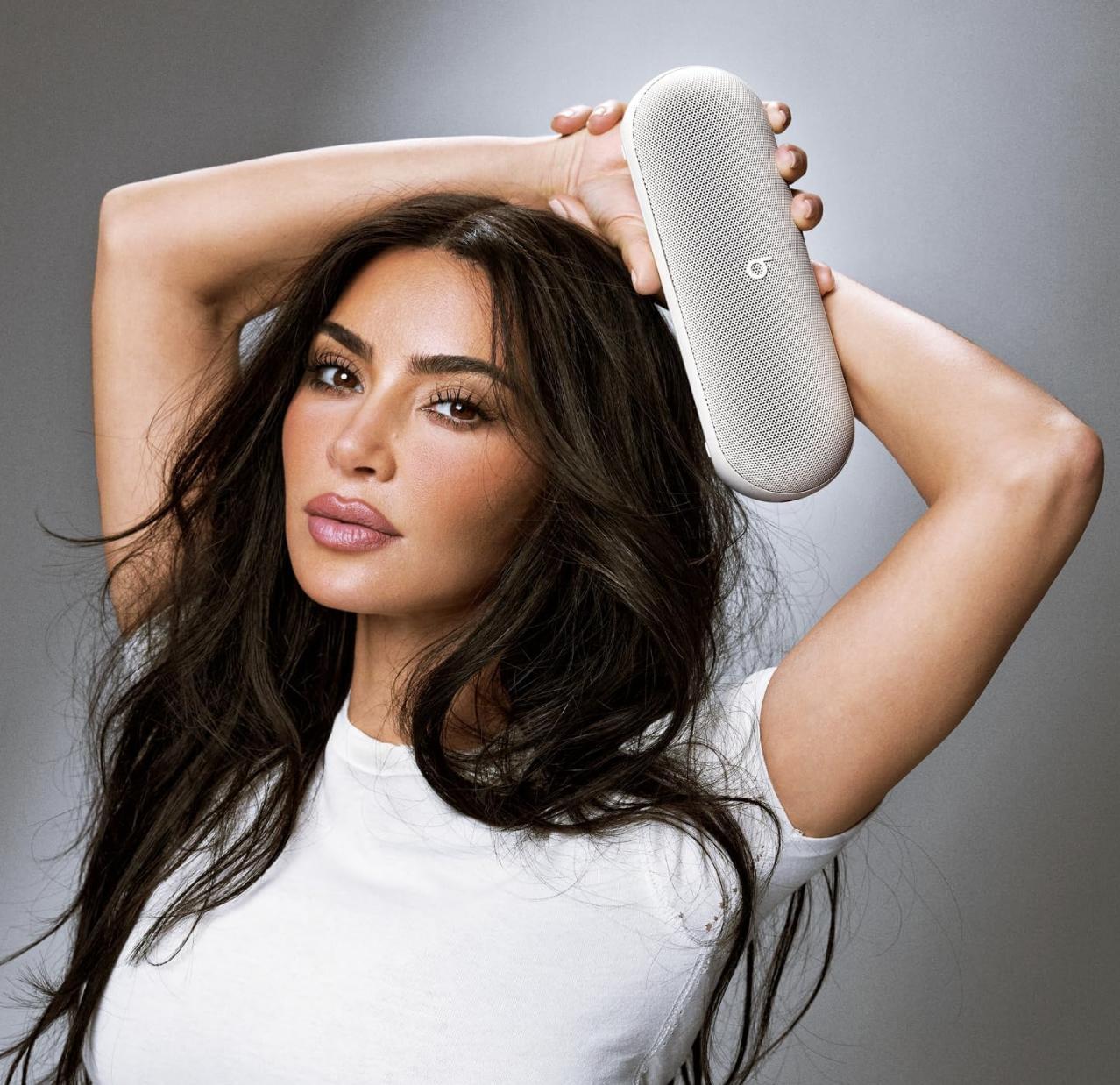 ᐉ Портативная колонка Beats Pill x Kim Kardashian Special Edition
