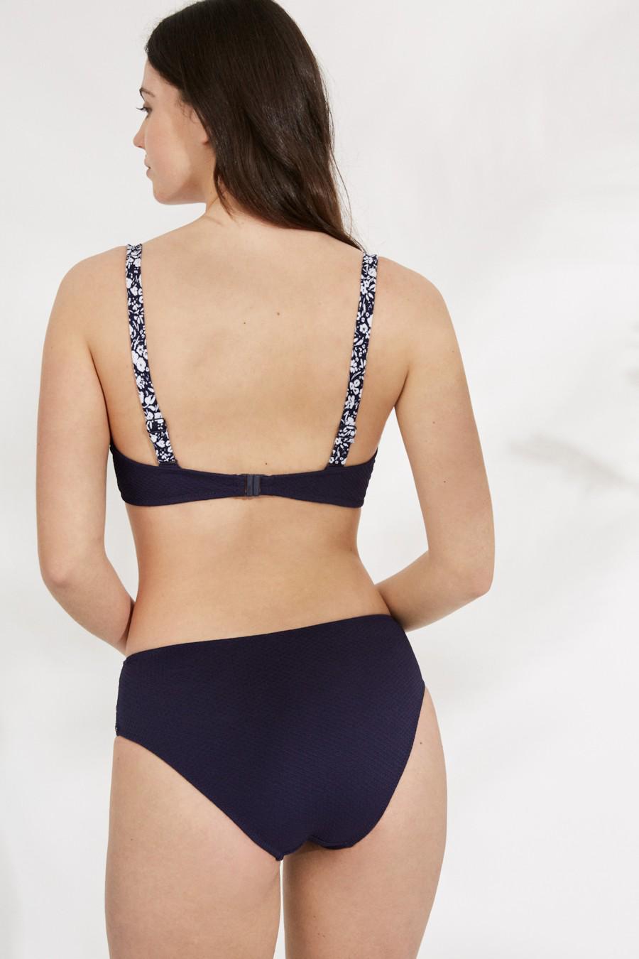 Купальник з ущільненою чашкою/плавки сліп Ysabel Mora 44C/M Темно-синій (Unico/72786) - фото 2 Купальник з ущільненою чашкою/плавки сліп Ysabel Mora 44C/M Темно-синій (Unico/72786) - фото 2