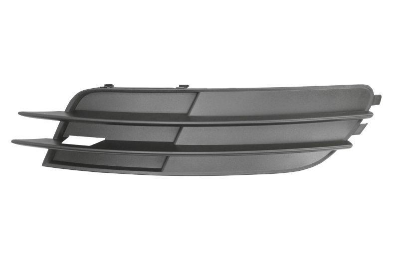 Решетка бампера AVTM Audi A6 11-14 правая без отверстий п/тум (1214 912)