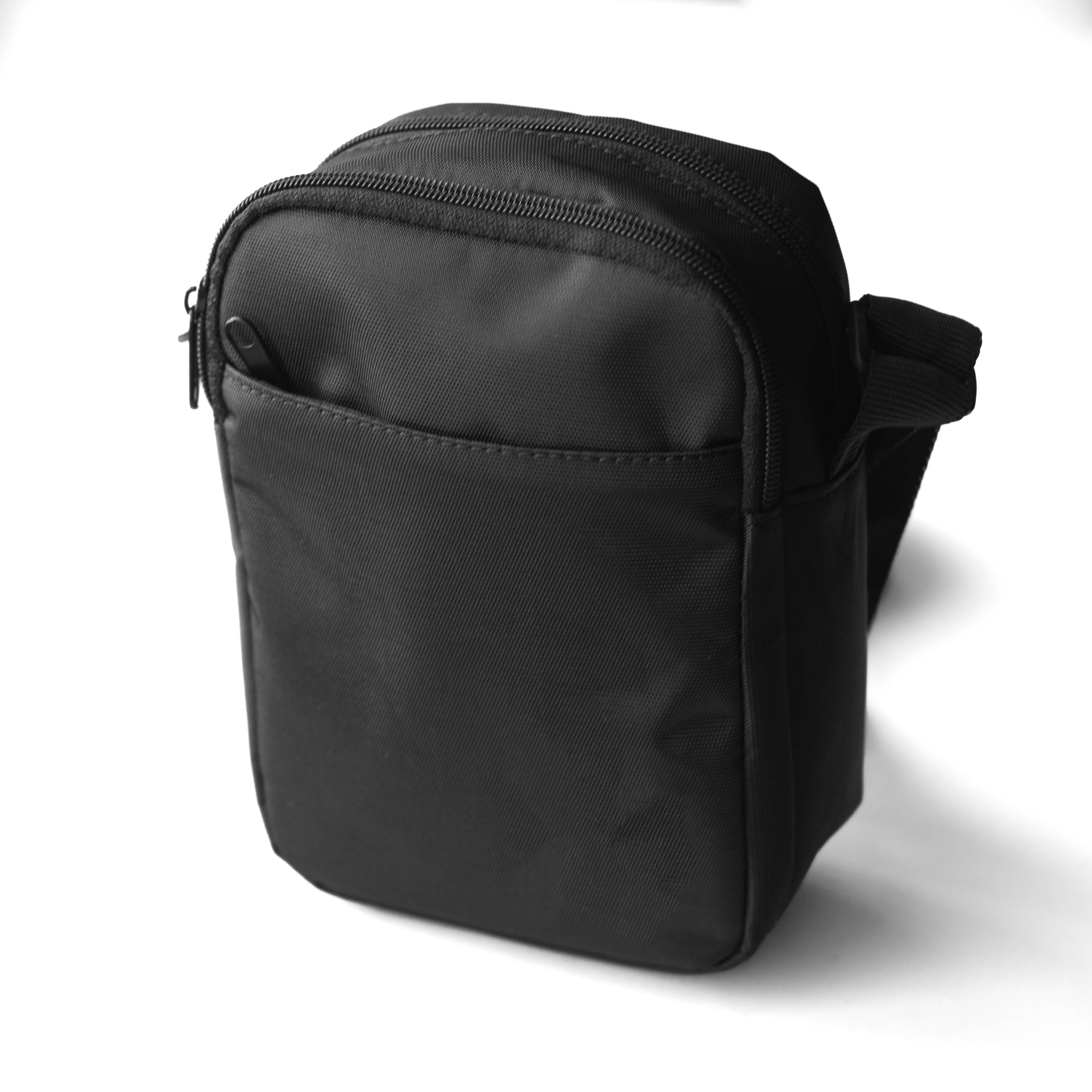 Сумка-мессенджер через плече Solo на 4 отделения Черный (Solo чорна) Сумка-мессенджер через плече Solo на 4 отделения Черный (Solo чорна)