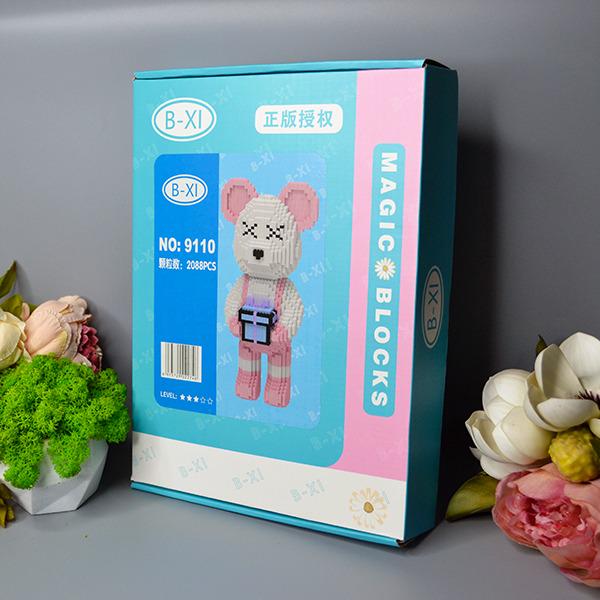 Конструктор Magic Blocks Bearbrick Ведмедик з подарунком 3089 деталь 43 см Рожевий - фото 2