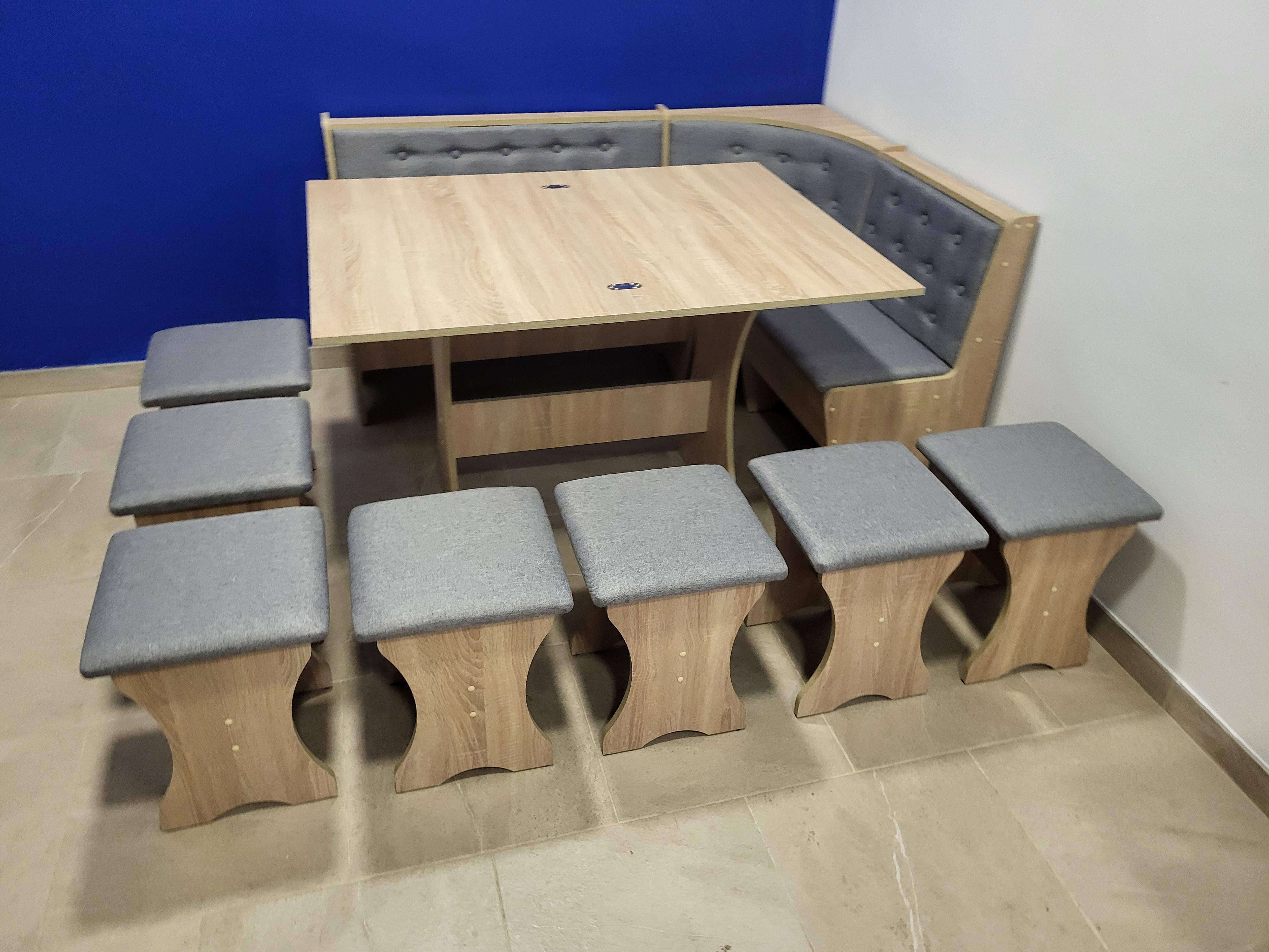 Кухонный уголок со столом и 7 табуретами Семейный 113,5х153,5 см Дуб Сонома/Сильвер (KS7T-DS-S)