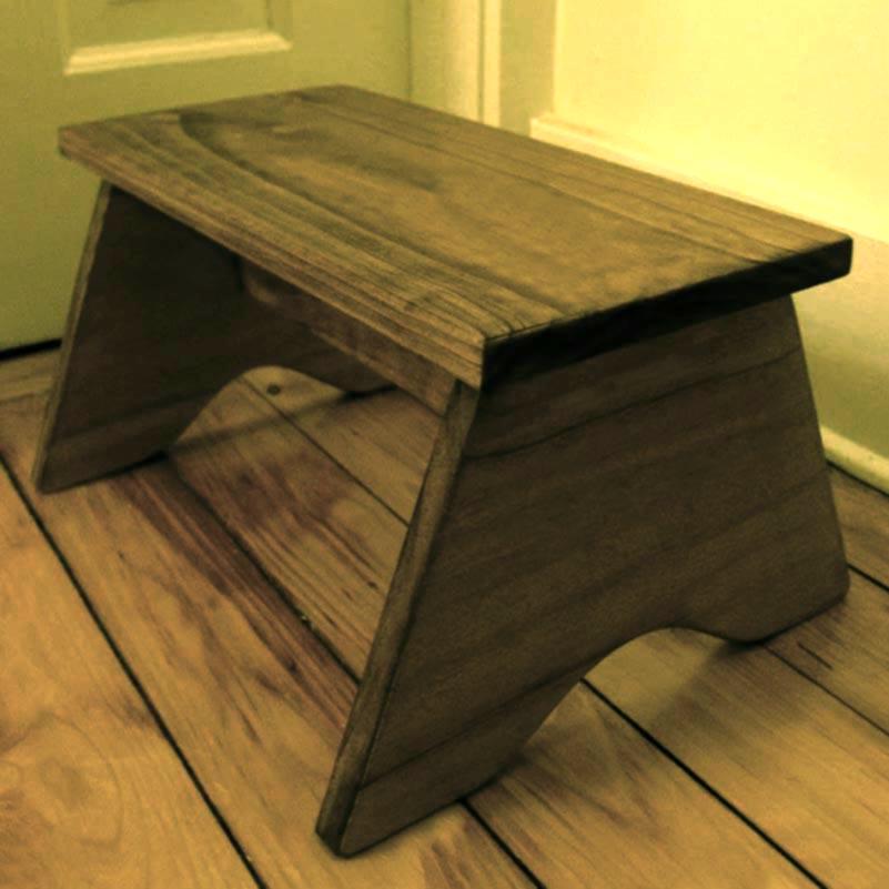 Стульчик из дерева Латорица Мускат (ТАБ-009307)