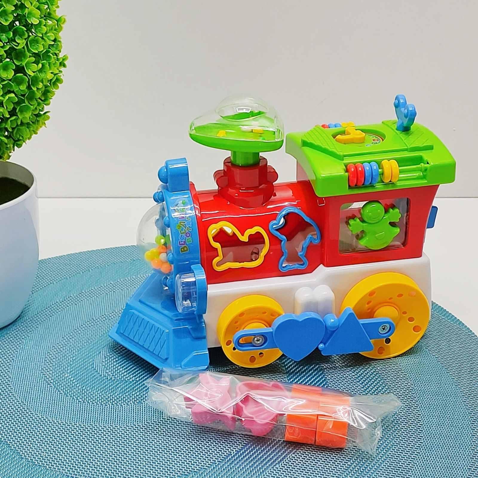 Паровоз розвиваючий TK Group на батарейках пищалка на трубі/підсвічування українське озвучування Червоно-зелений (93866) - фото 1 Паровоз розвиваючий TK Group на батарейках пищалка на трубі/підсвічування українське озвучування Червоно-зелений (93866) - фото 1