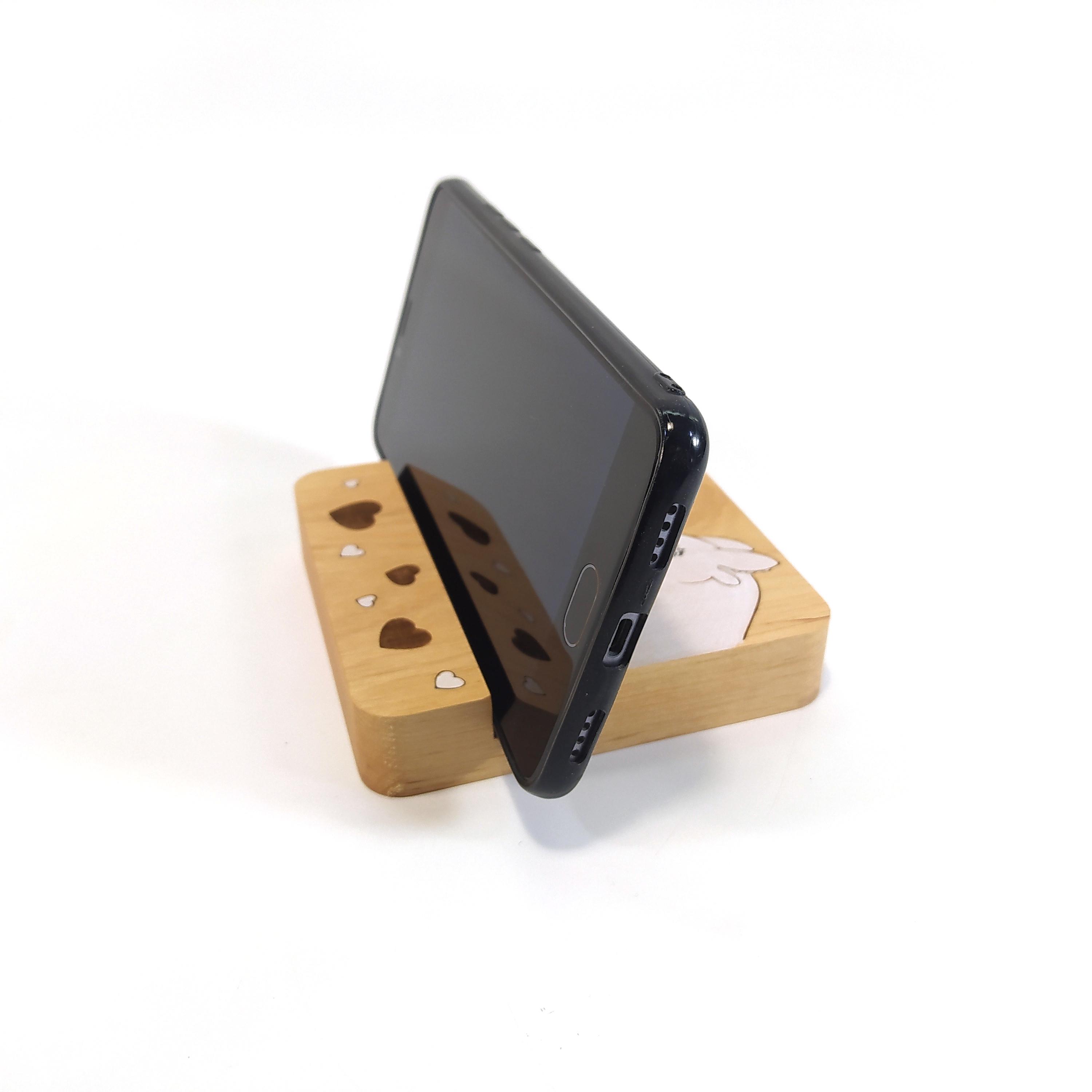 Подставка для смартфона Майстерня містера Томаса Беззубик и Ночная фурия 10х10 см - фото 4 Подставка для смартфона Майстерня містера Томаса Беззубик и Ночная фурия 10х10 см - фото 4