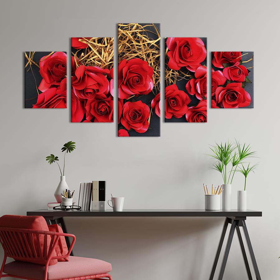 Картина на холсте Бутоны красных роз на сером фоне 162x80 см (777-52)