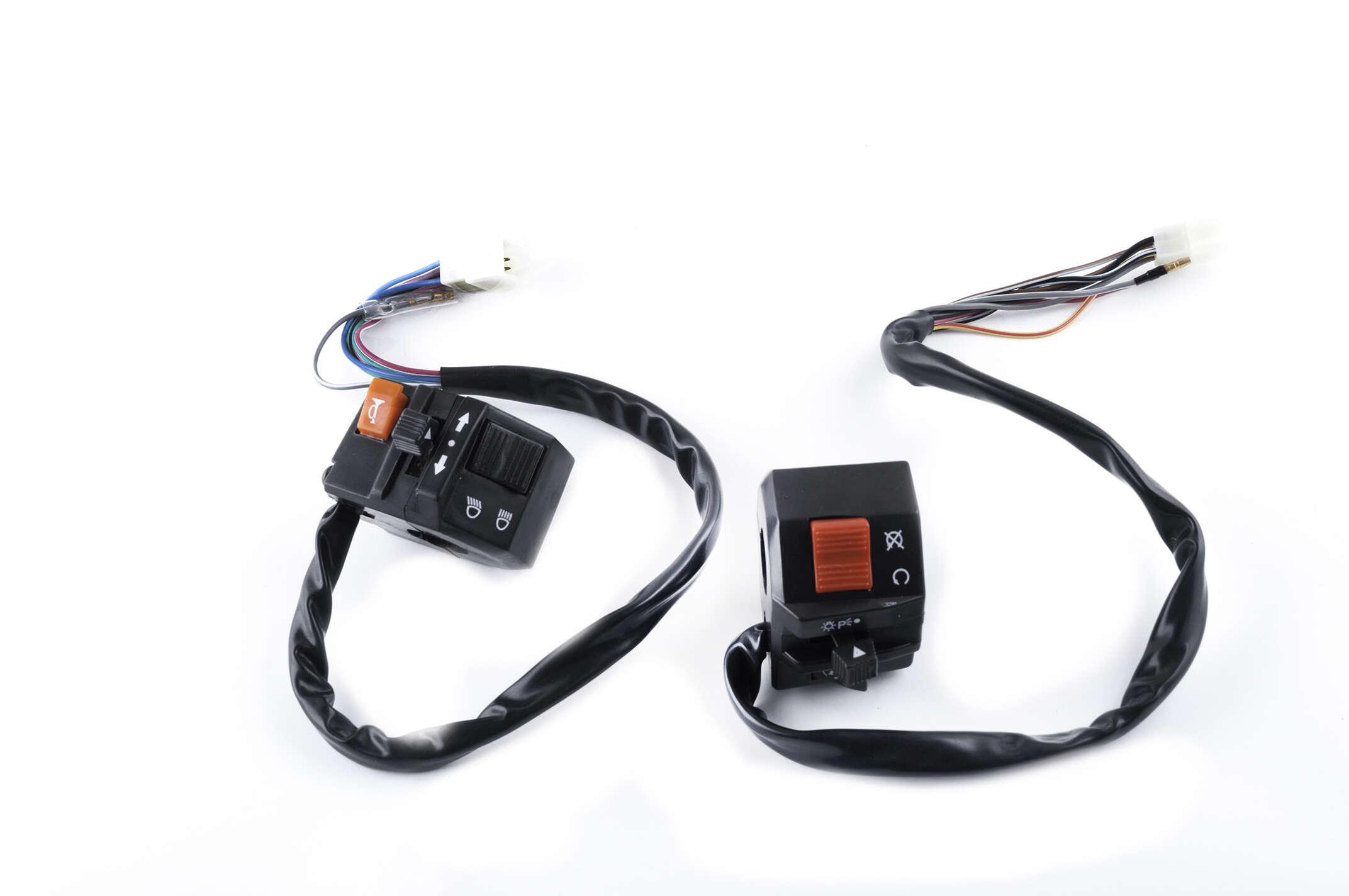 Блок кнопок руля XVP для Zongshen SPARK R6 2 шт. Черный (B-205)