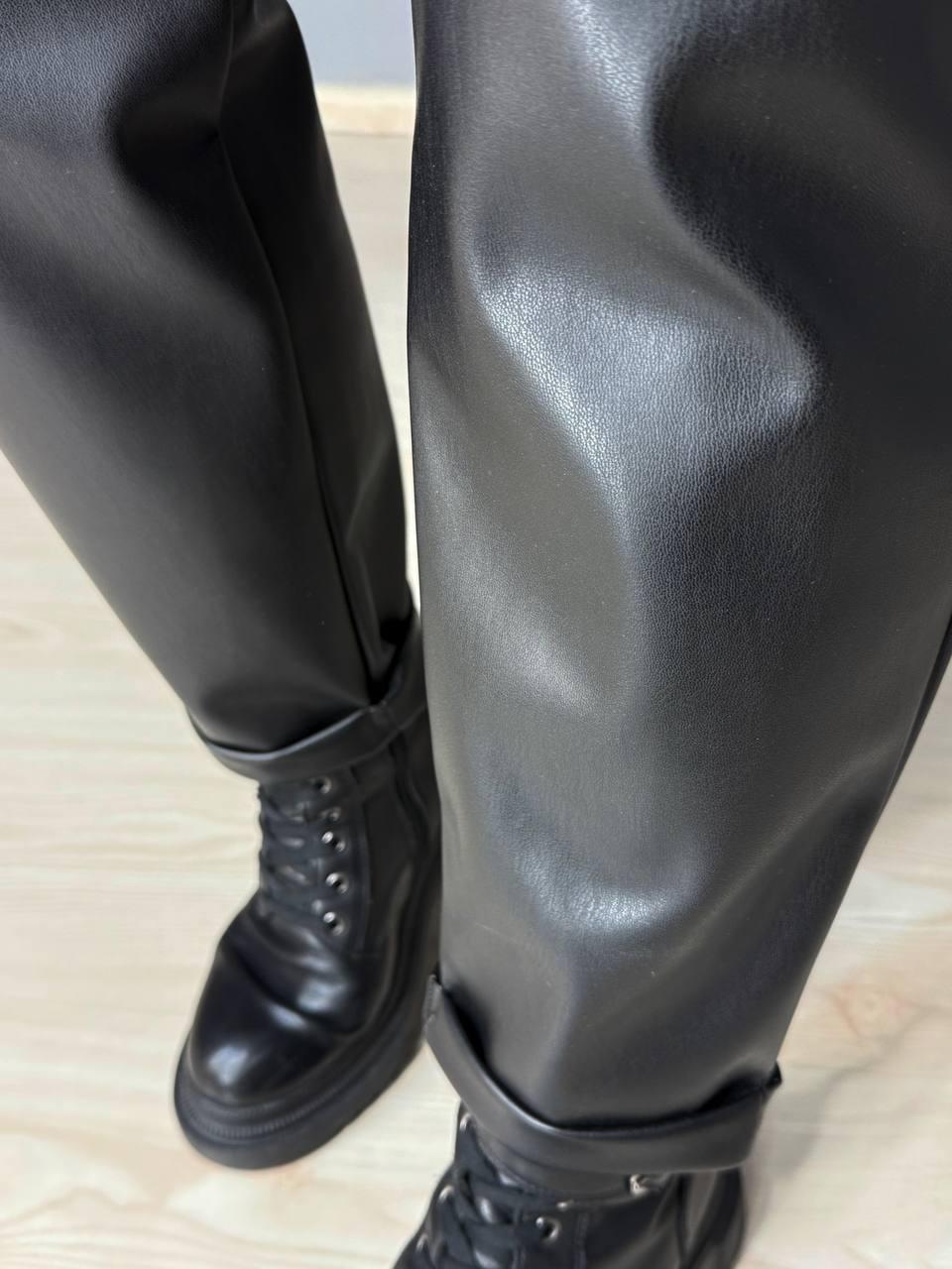 Брюки женские Gritana 237 из экокожи МОМ на резинке большие размеры 4XL Черный (5533) - фото 4