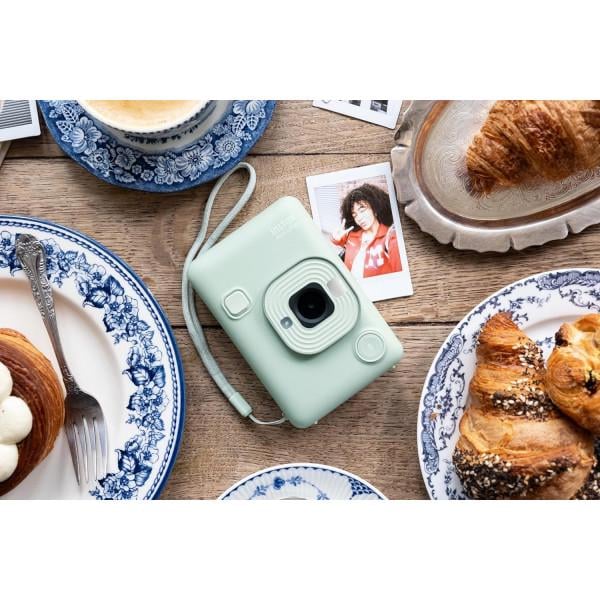 Набір камера моментального друку Fujifilm Instax Mini LiPlay Green/чохол/фотоальбом 108/фотоплівка 10 шт./фоторамка (EJI-10сс00х1502) - фото 7 Набір камера моментального друку Fujifilm Instax Mini LiPlay Green/чохол/фотоальбом 108/фотоплівка 10 шт./фоторамка (EJI-10сс00х1502) - фото 7