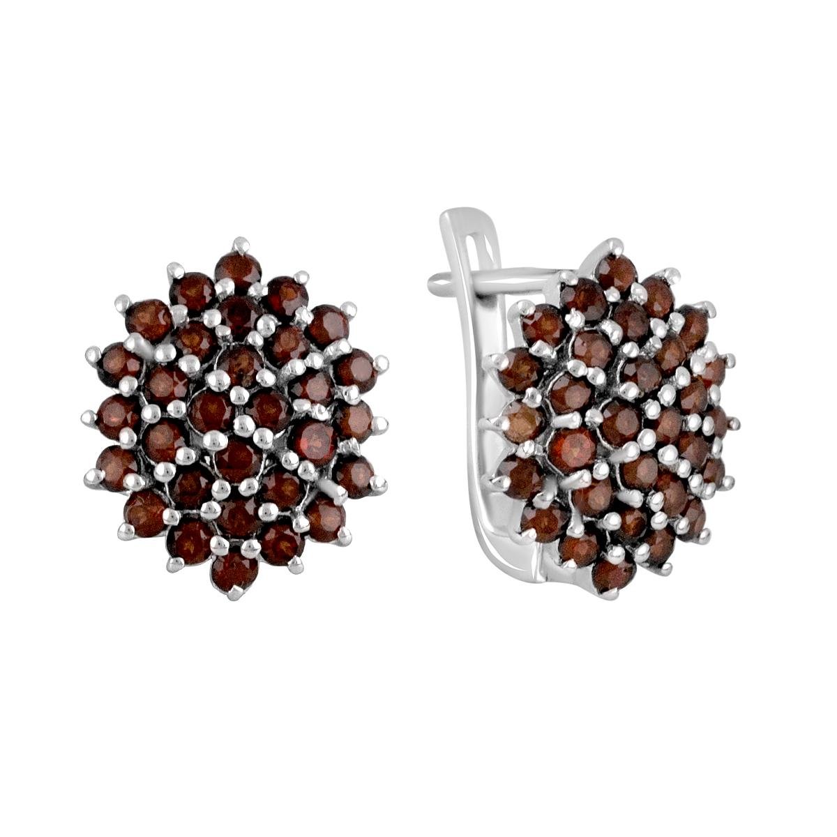 Сережки срібні LoveR зі срібла з розсипом натуральної вставки граната у квітковому дизайні Сережки срібні LoveR зі срібла з розсипом натуральної вставки граната у квітковому дизайні