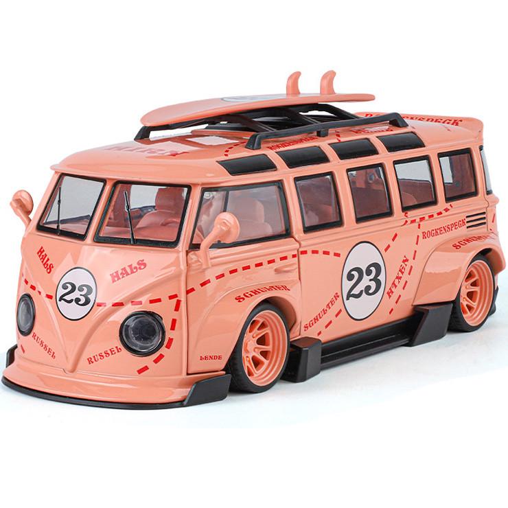 Игрушечный микроавтобус металлический AutoExpert Volkswagen T1 1:32 со светом и звуком инерционный (28443499)