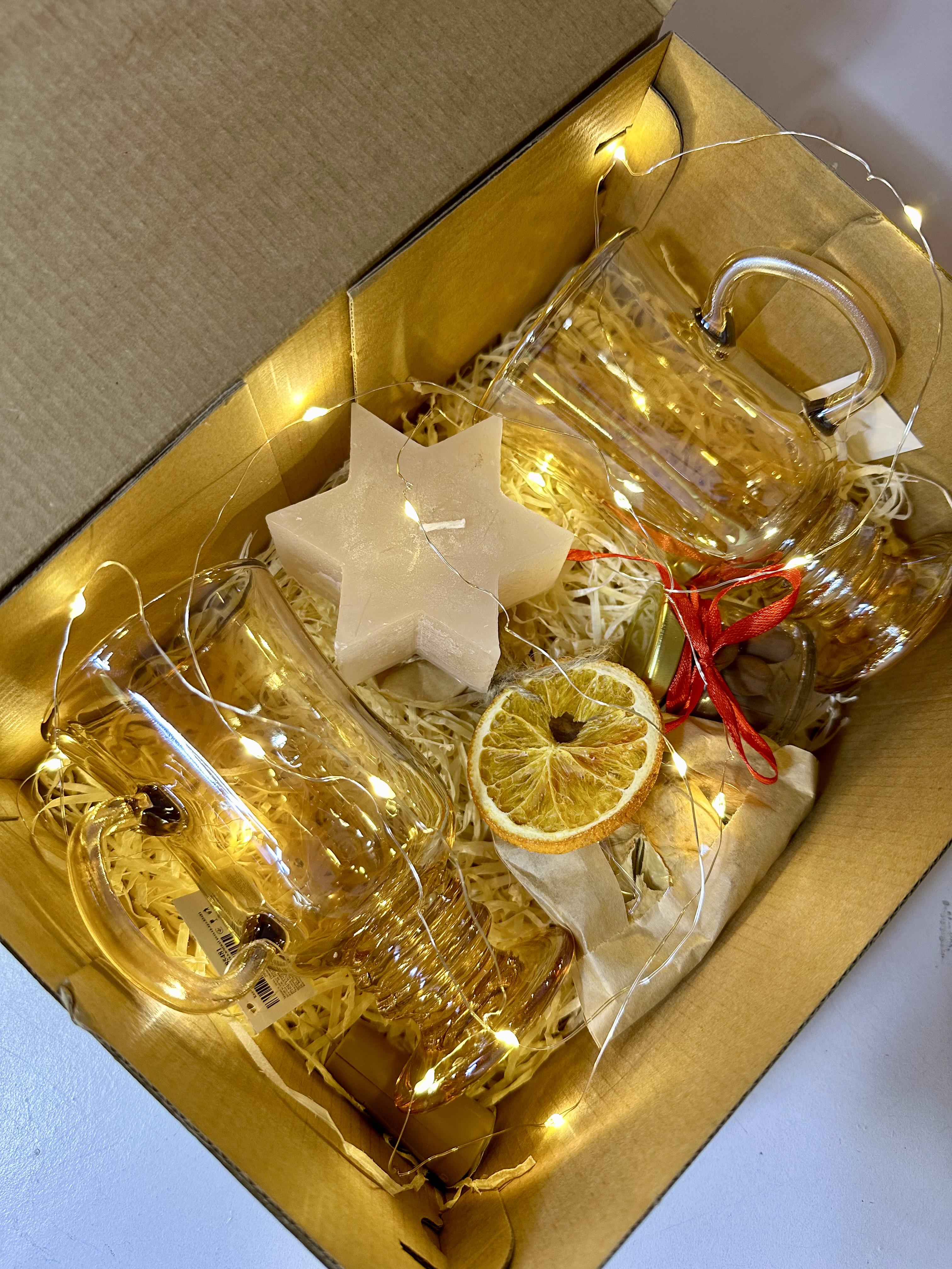 Набір подарунковий для романтичного глінтвейну зі смаколиками (13530751) - фото 2 Набір подарунковий для романтичного глінтвейну зі смаколиками (13530751) - фото 2