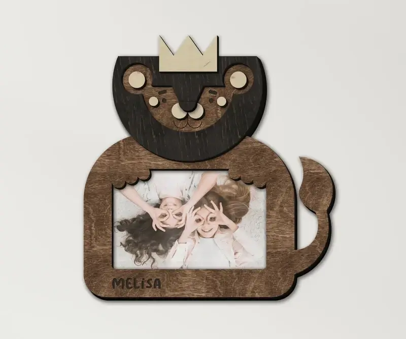 Фоторамка персоналізована з левом на 1 фото з гравіюванням імені дитини Темно-коричневий (lion_4x6-5)