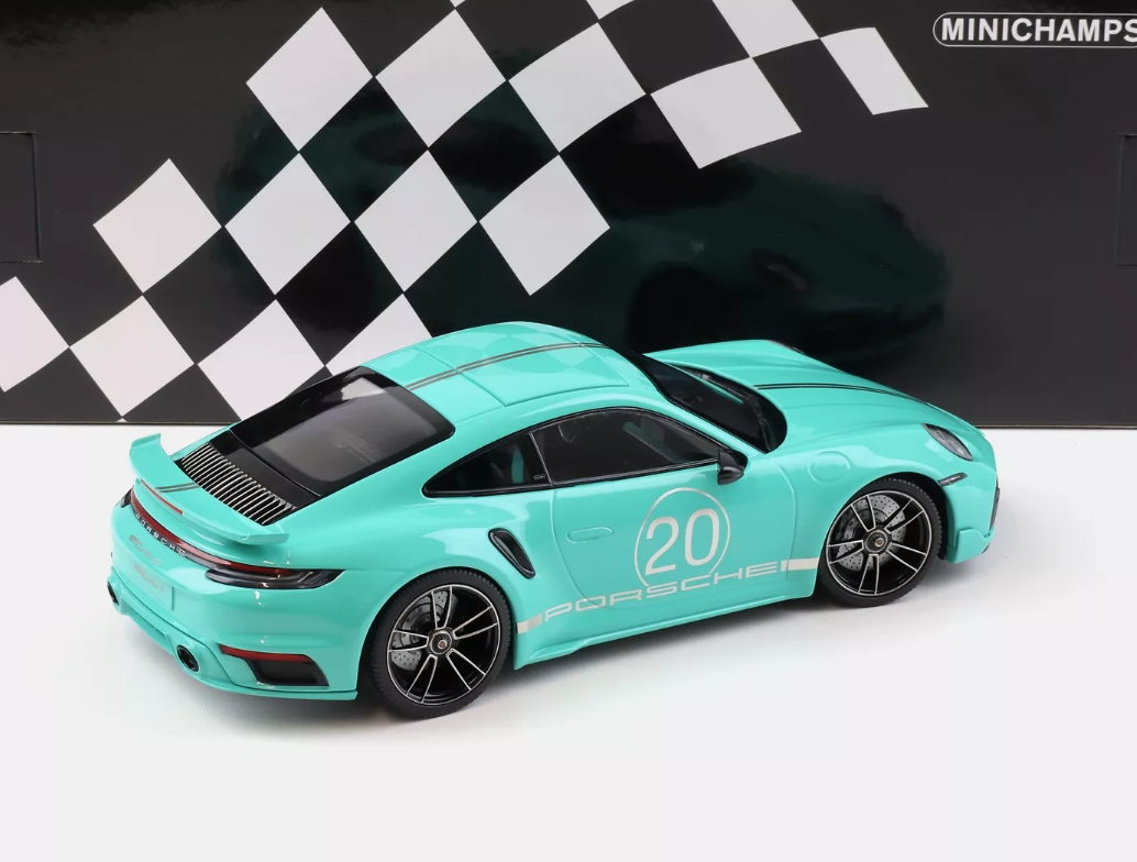 Модель автомобіля 1:18 Minichamps Porsche 911/992 Turbo S Coupe Sport Design Mint Green (155069173) - фото 2