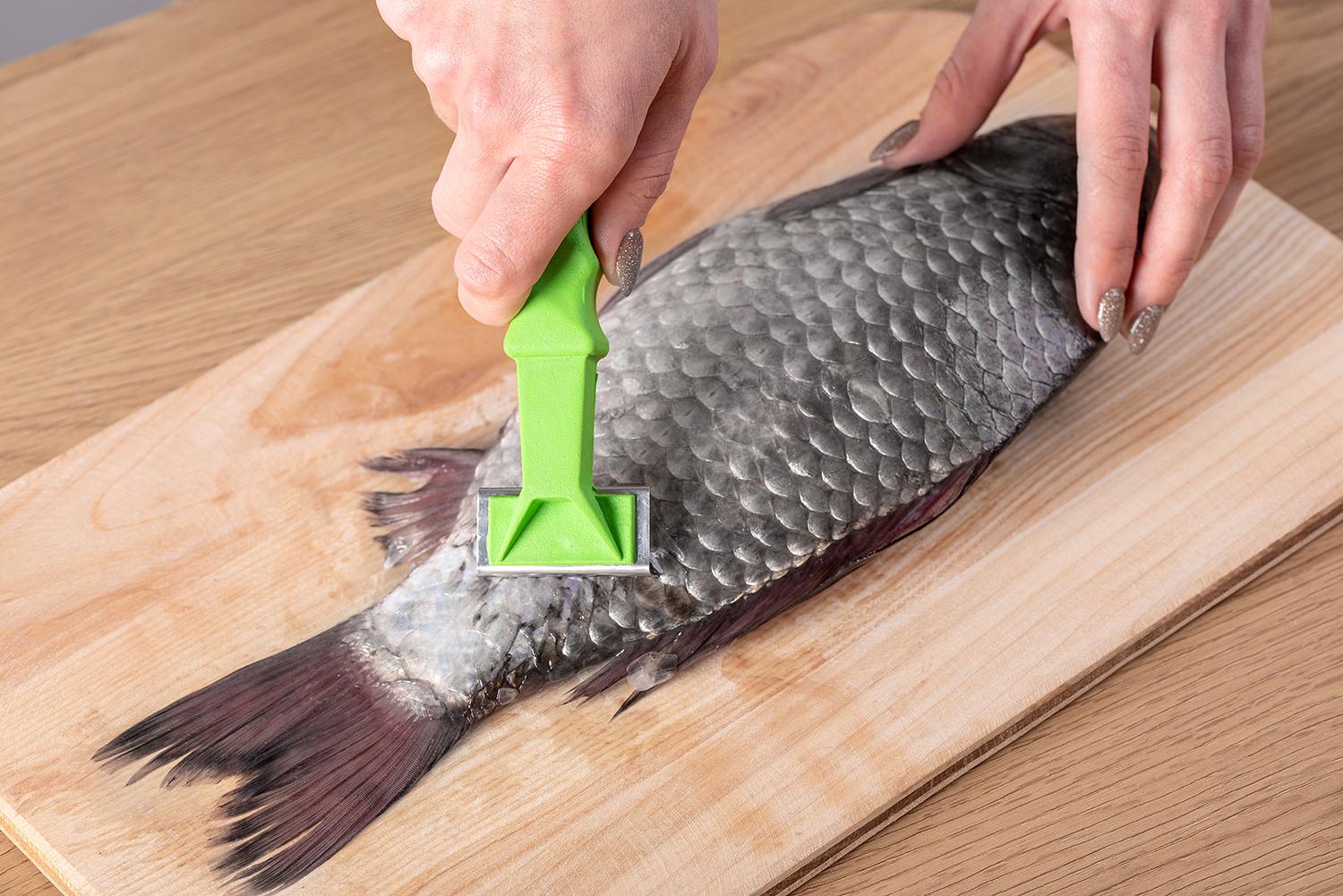 Рыбочистка скребок для рыбной чешуи с пластиковой ручкой 15,5 см Серый - фото 6 Рыбочистка скребок для рыбной чешуи с пластиковой ручкой 15,5 см Серый - фото 6