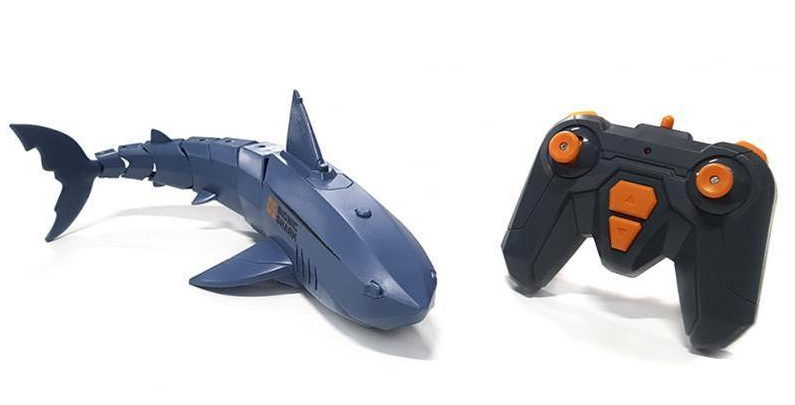 Акула на радиоуправлении 208001 плавает в воде, аккумулятор 3,7 A пульт 2,4 Ghz