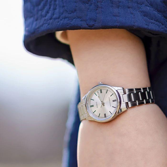 Наручний годинник жіночий Casio LTP-V005D-7A d 28 мм Срібний/Сірий (2554467065) - фото 8