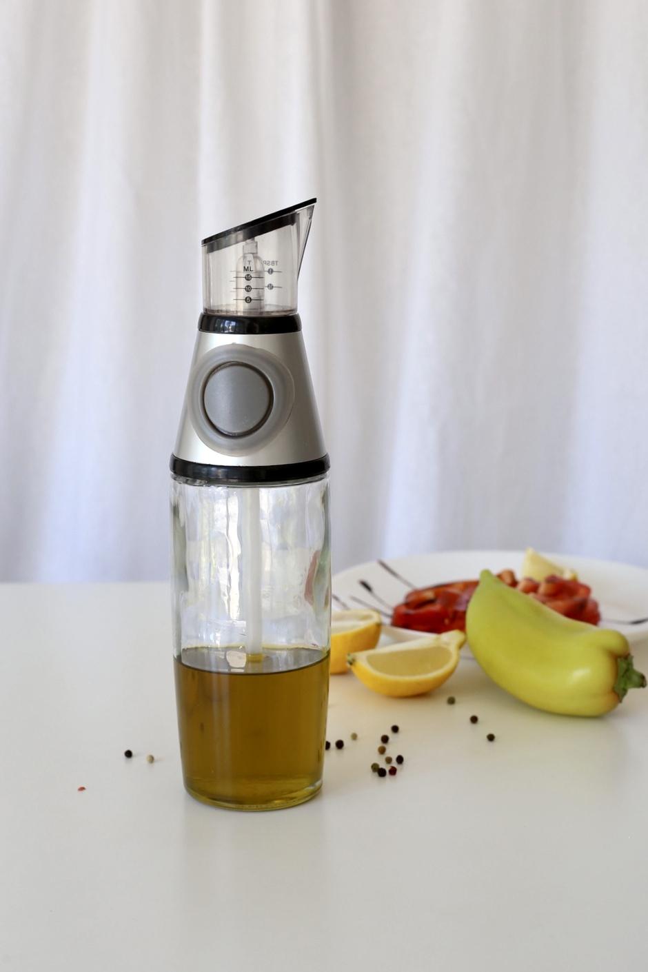 Бутылка с дозатором для масла и уксуса диспенсер с мерной чашей 500 мл (00000010032) - фото 5 Бутылка с дозатором для масла и уксуса диспенсер с мерной чашей 500 мл (00000010032) - фото 5