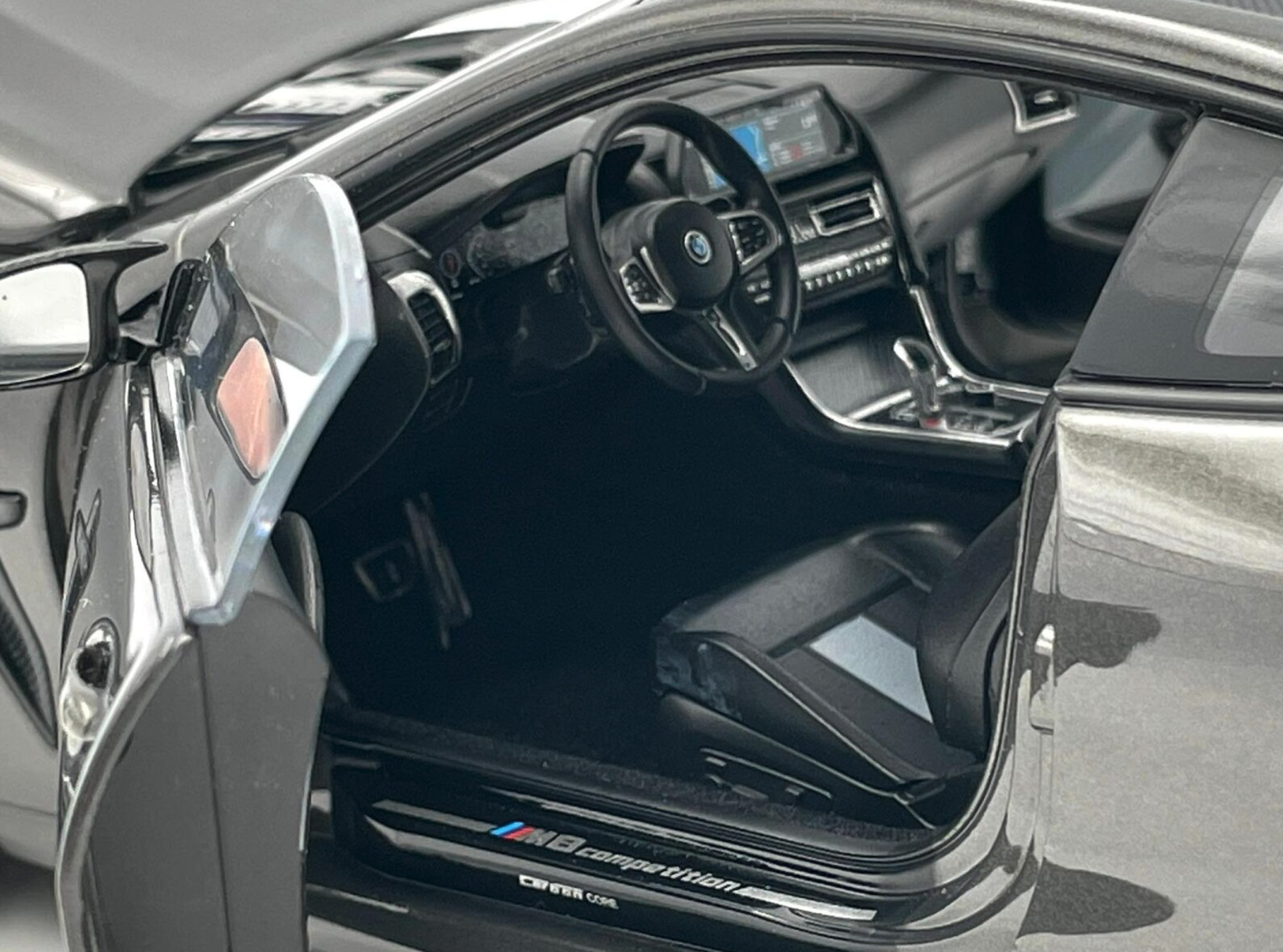 ᐉ Модель автомобиля 1:18 BMW M8 Competition Coupe F92 2020 Grey