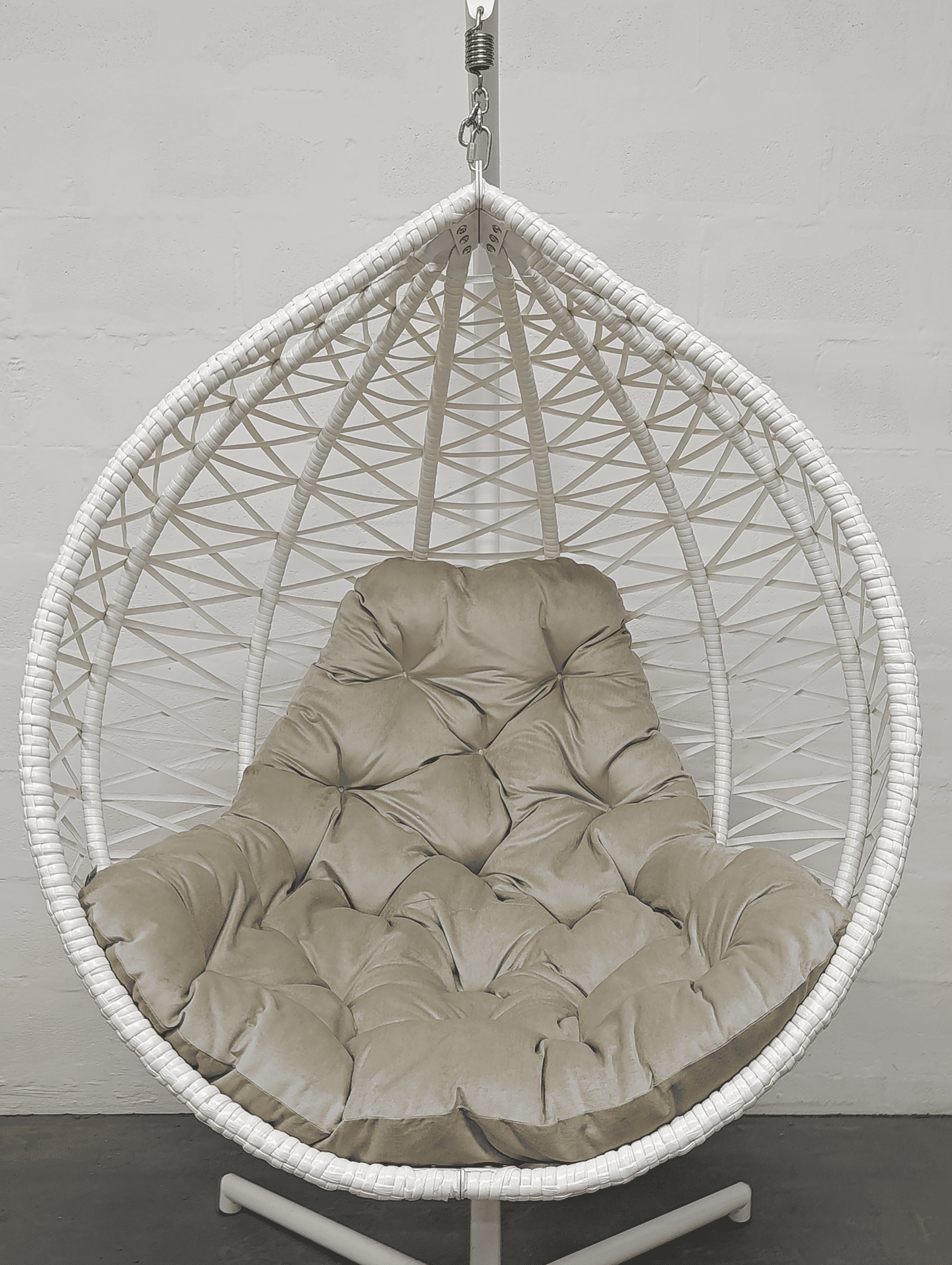 Подушка для кресла-кокона велюр 32 Перьяно серый (5888) - фото 1 Подушка для кресла-кокона велюр 32 Перьяно серый (5888) - фото 1