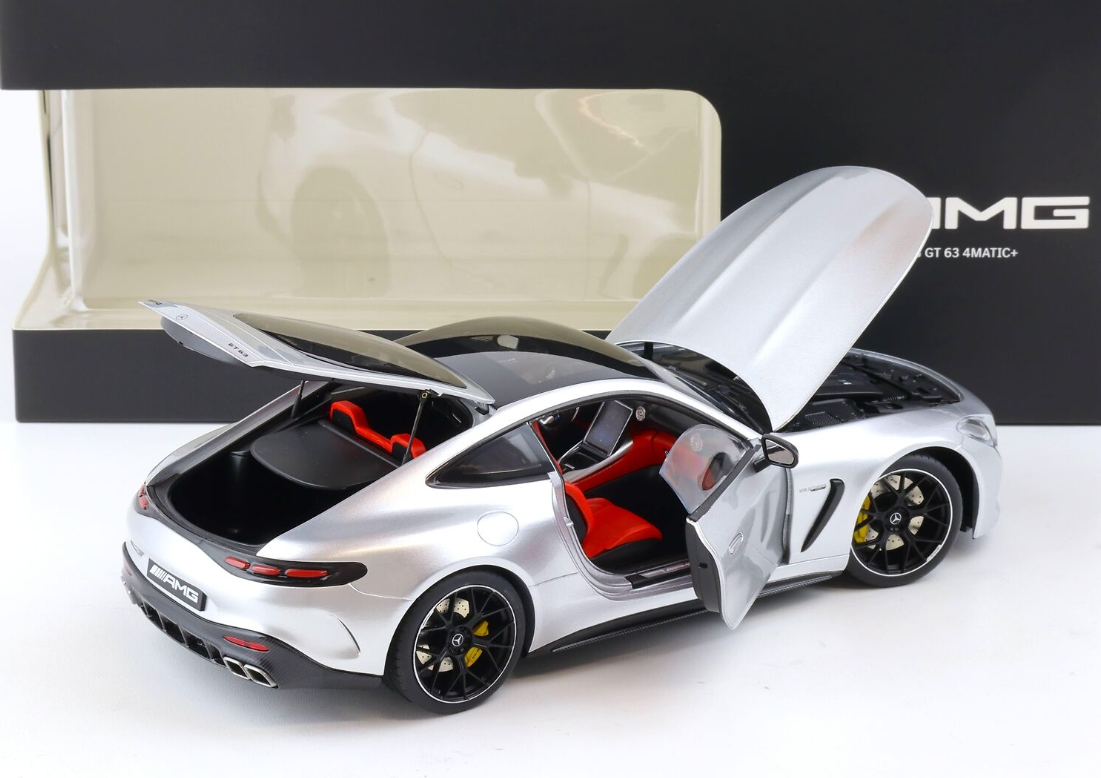 ᐉ Модель атвомобиля Mercedes-Benz 1:18 AMG GT 63 4Matic+ C192